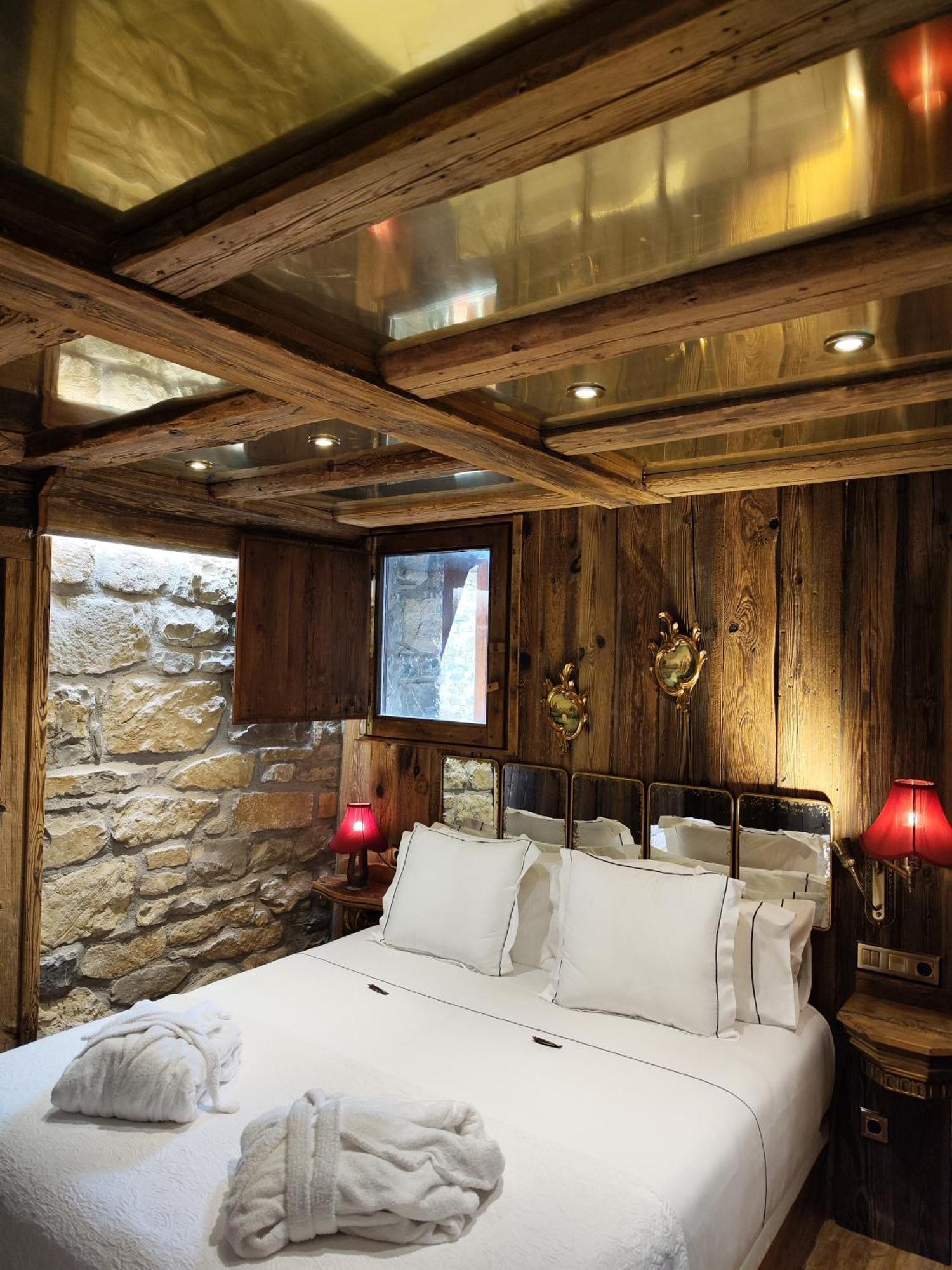 Apartamentos El Rincon De Usana Zona Zero อาอินซา ภายนอก รูปภาพ